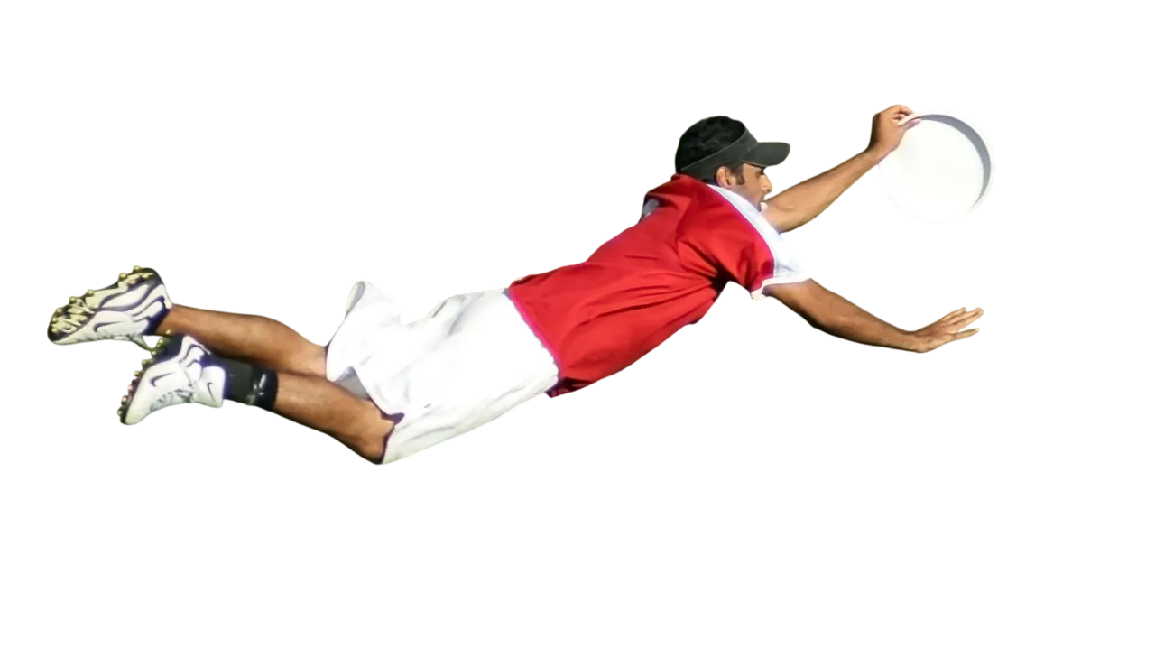 Ultimate player catching a Discnovo disc